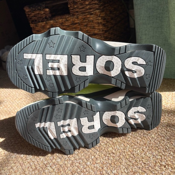 Sorel KINETIC™ Impact Women's Puffy Zip Waterproof Boot - Picture 6 of 7